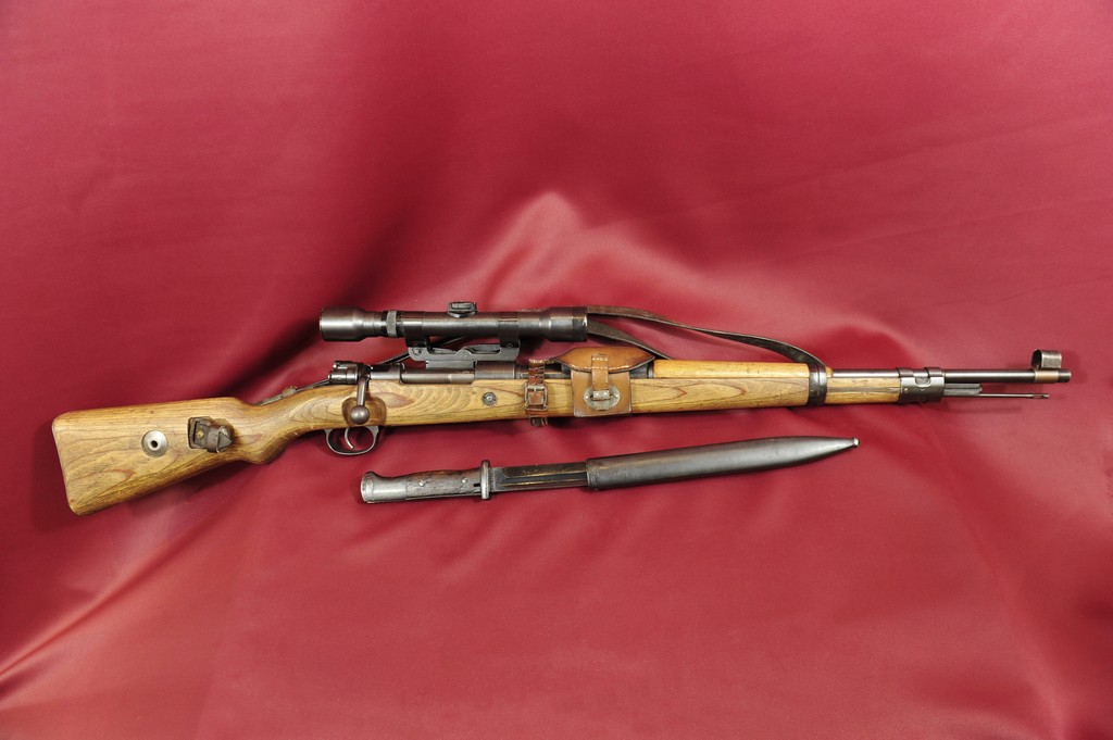 Il Mauser 98k con ottica e baionetta