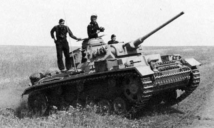 Un carro Pzkfw III Ausf J