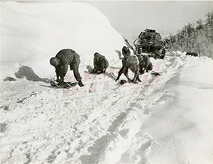 Gennaio 1945. Pattuglia della compagnia B dell'86° Reggimento 